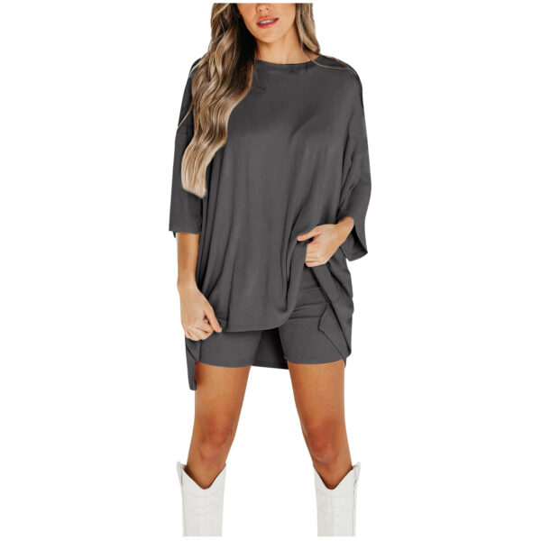🖤 Effortless Edge – Oversized T-Shirt & Biker Shorts Set - Image 10