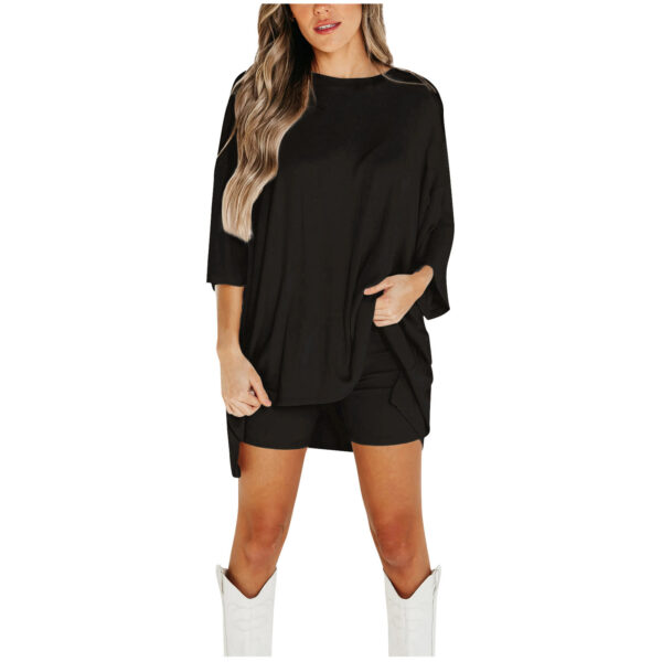 🖤 Effortless Edge – Oversized T-Shirt & Biker Shorts Set - Image 5